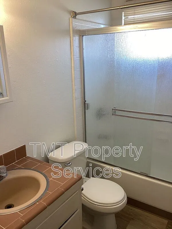 2 bed, 1.0 bath, 700 sqft, $1,550 — Photo 4