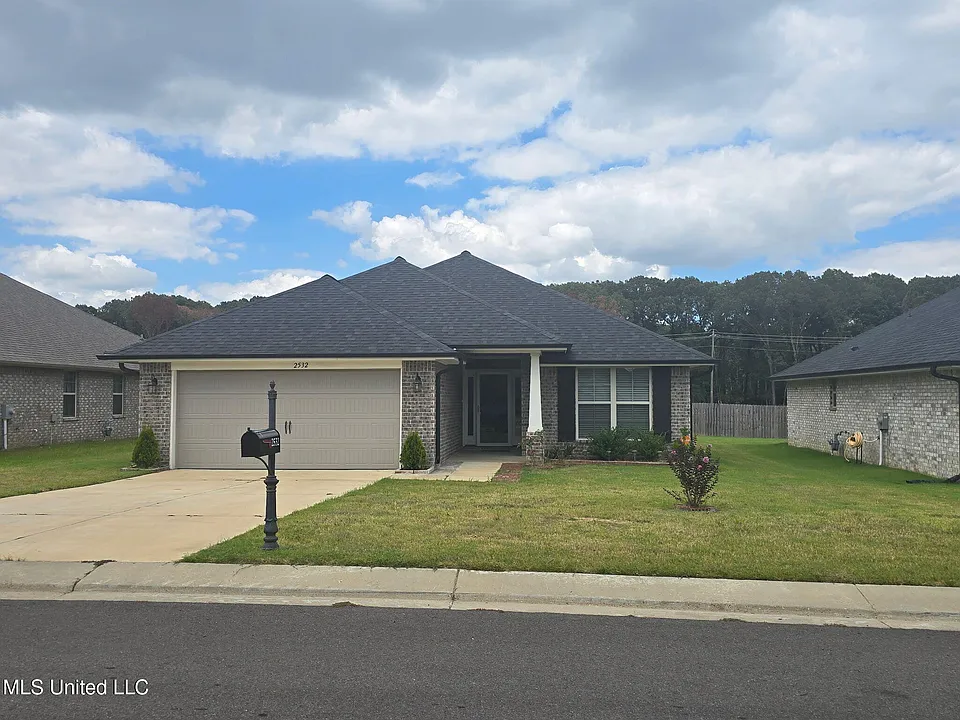 2532 Rutherford Dr