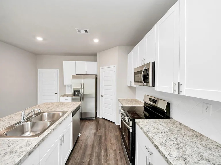 21235 Memorial Vista Dr — Photo 7
