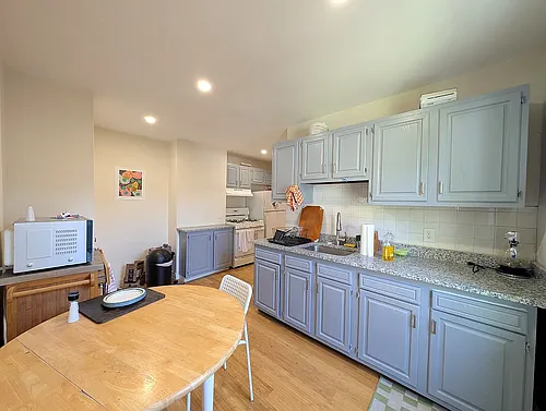 19 Cameron Ave Photo 1