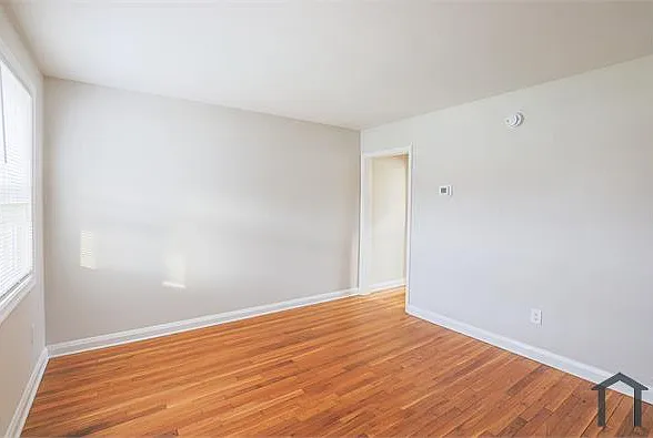 3 bed, $2,700 — Photo 4