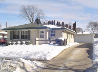 5932 N 99th St, Milwaukee, WI
