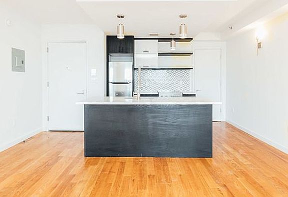 2nd image of 146 Linden Blvd #8P