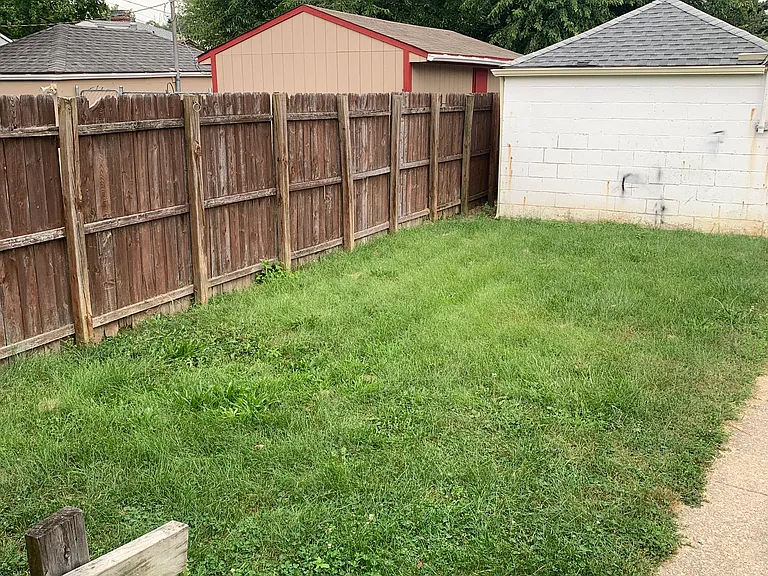 546 Butler Ave — Photo 49