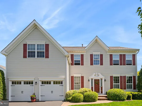 10 Coronet Ter, Burlington, NJ 08016