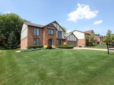 2696 Steamboat Springs Dr, Rochester Hills, MI, 48309