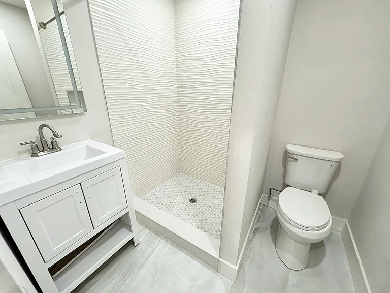 147 E Cottage St #1 — Photo 1