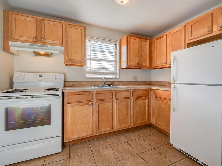 4 Goslee Dr #14 — Photo 11