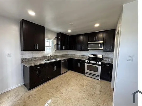 611 1/2 W Imperial Hwy, Los Angeles, CA 90044