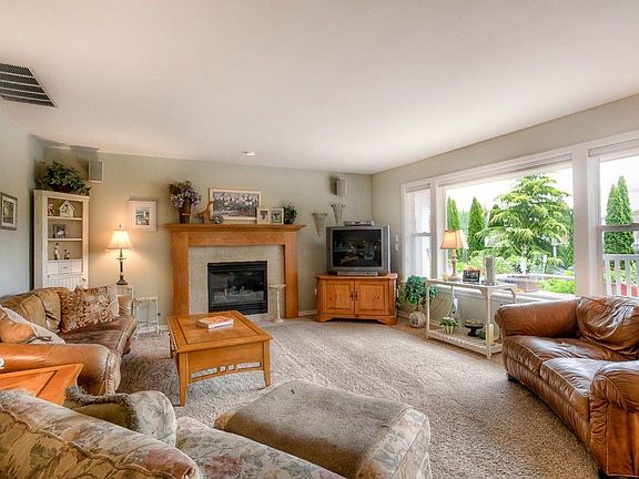 5th image of 11220 39th Street Ct E