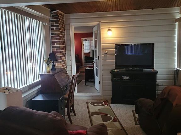 5th image of 330 Princeton Ave