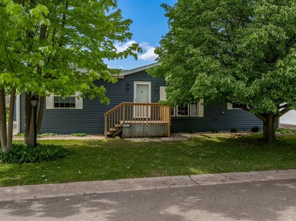 5381 Cypress Ln, Machesney Park, IL 61115