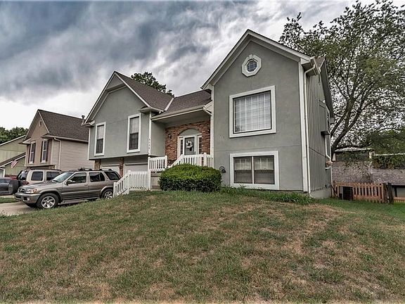 4th image of 8538 Freeman Ave