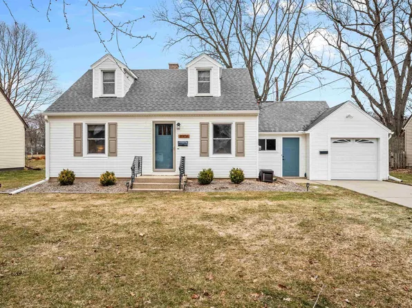 4906 Shore Acres Rd, Monona, WI 53716