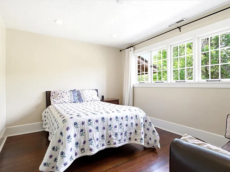 1418 E Federal Way — Photo 30