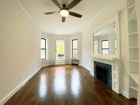 3rd image of 135 W 72nd St #3FE