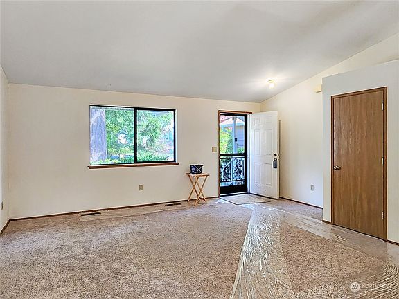 5th image of 1125 Pacific Park Drive SE