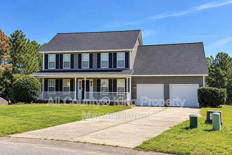 3 bed, 2.5 bath, $2,000 — Photo 1
