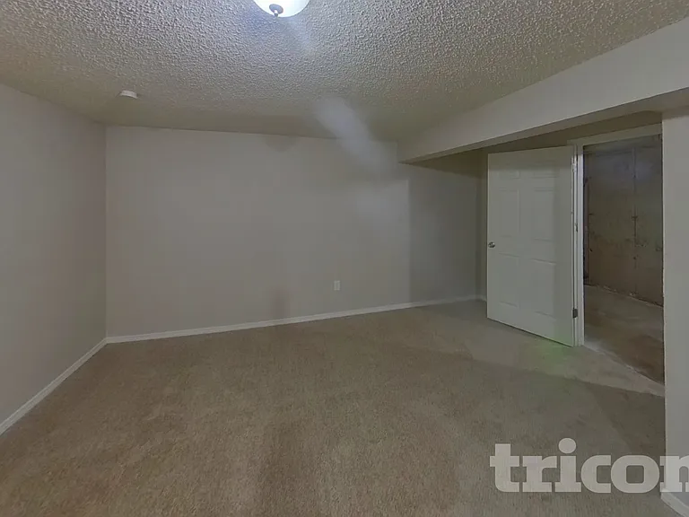 1075 Keith Dr — Photo 14