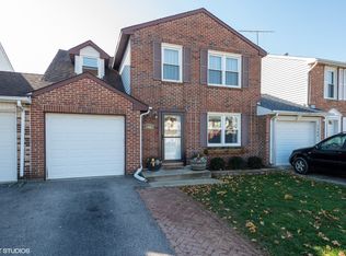 1360 Georgetown Dr, Carol Stream, IL 60188