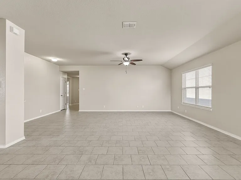 8810 Double Oak — Photo 8