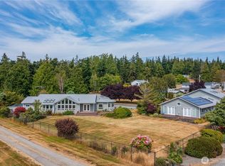 697 Olympic View Dr, Coupeville, WA 98239
