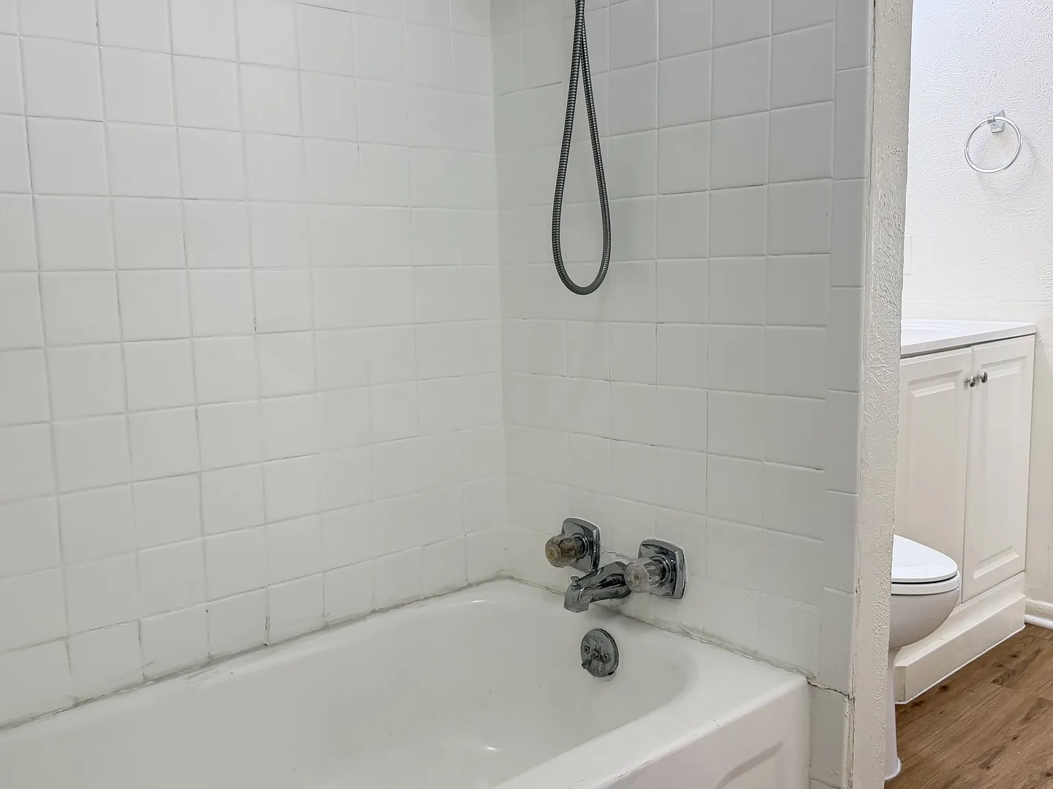 2 bed, 1.5 bath, 1420 sqft, $1,395 — Photo 2