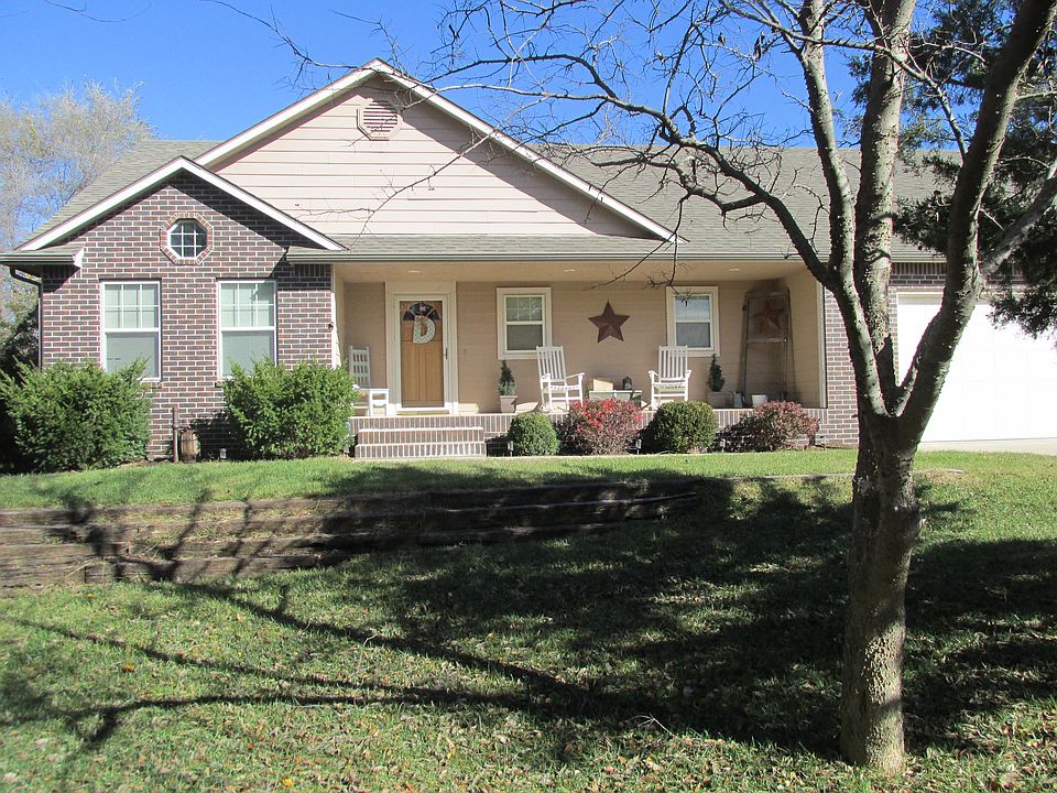1st image of 3827 Queens Pl