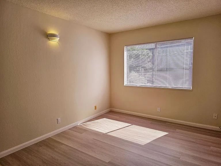 300 Monte Vista Ave — Photo 37