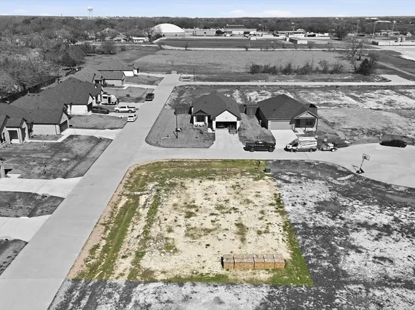 400 Lora Sue Ct, Italy, TX 76651