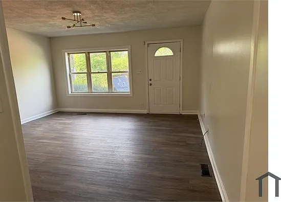 111 S Charlton St #1 — Photo 7
