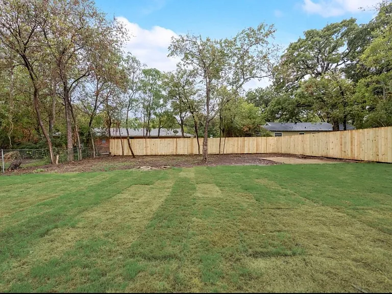 1215 Fannin St — Photo 12
