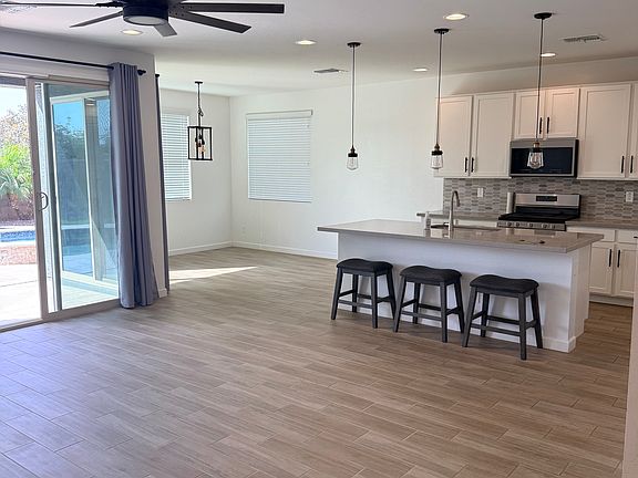 5th image of 21784 S 226th Pl