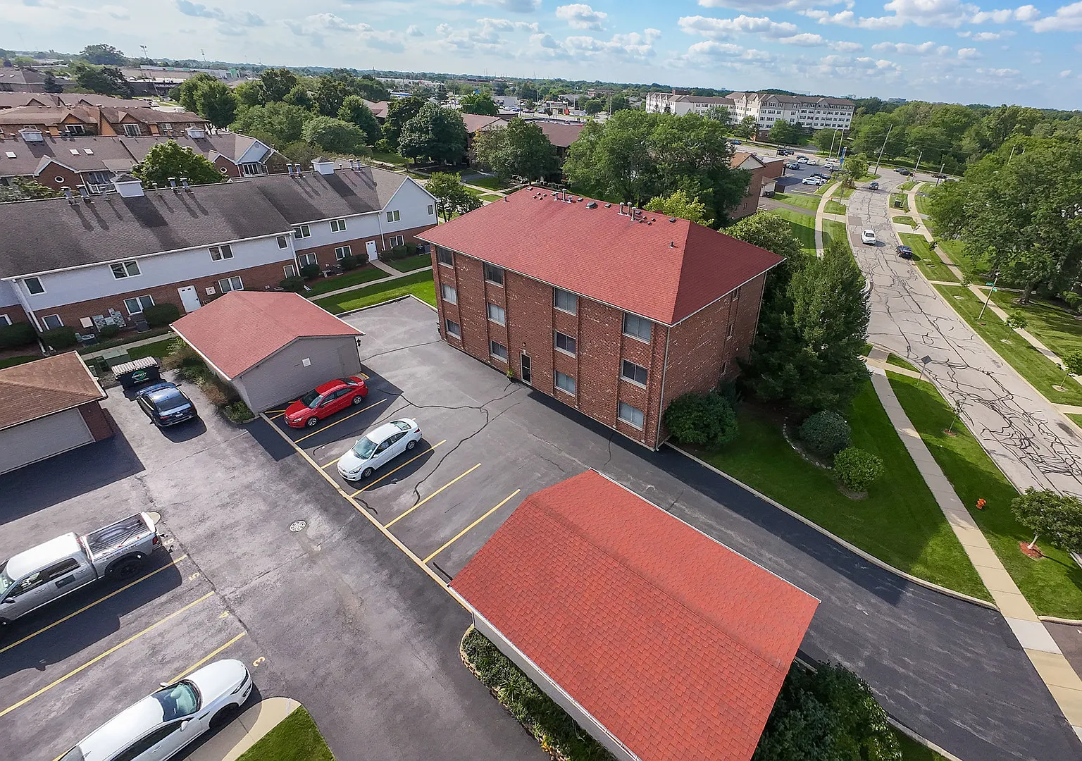2 bed, 1123 sqft, $2,200 — Photo 3