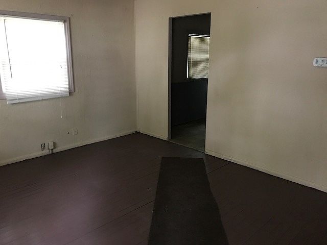 2nd image of 2423 Negley Ct