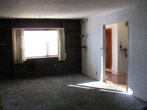 3rd image of 6407 Borden Ave