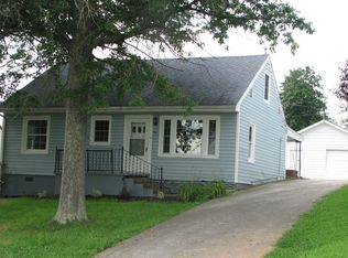 62 Horseshoe Dr, Paris, KY 40361