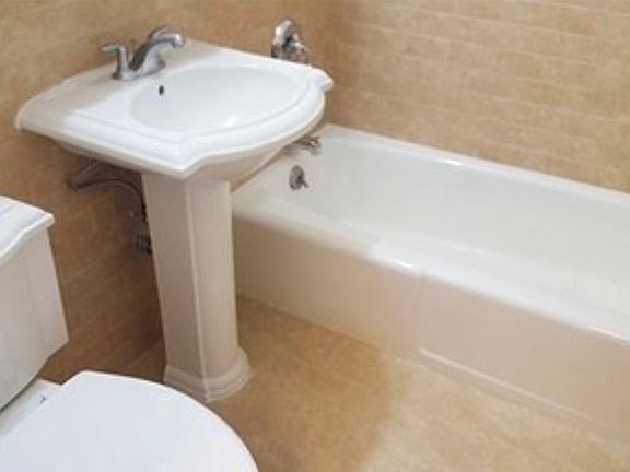 5th image of 1240 Morrison Ave APT 11