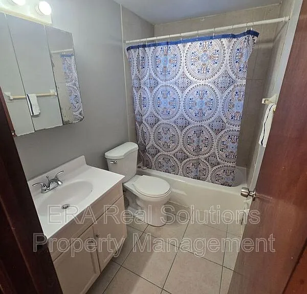 881 Kingsford Rd #A — Photo 2