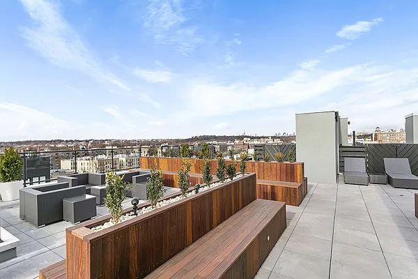 Rented by Compass | media 23