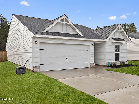 2nd image of 211 Savannah Gardens Rd