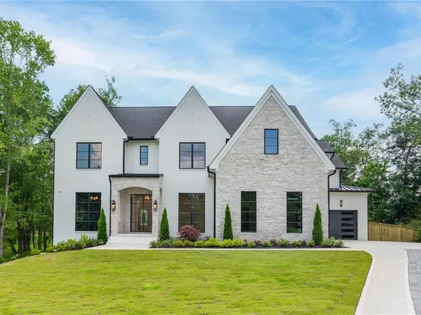 290 Christopher Robin Rd, Alpharetta, GA 30005