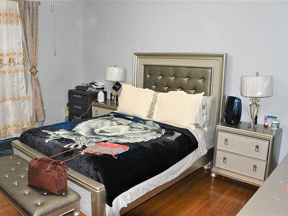 5th image of 8708 31st Ave #E