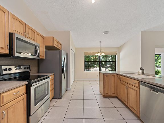 5th image of 6144 Sequoia Dr