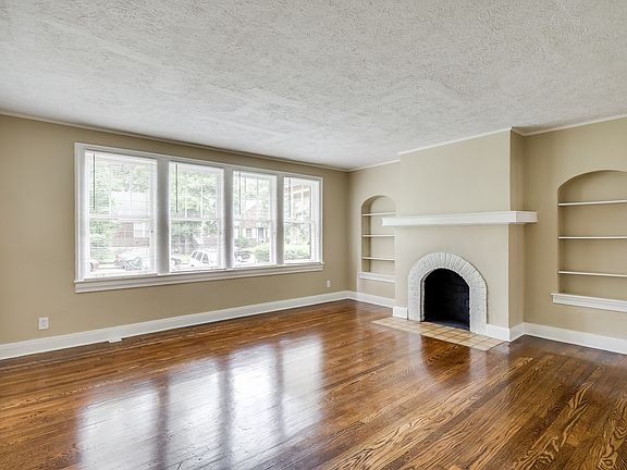4th image of 2704 Acklen Ave #A