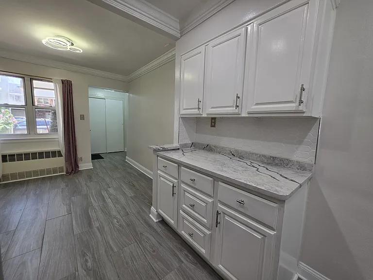 2052 E 60th St #1 — Photo 11
