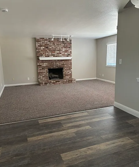 2209 E Palo Alto Ave — Photo 11