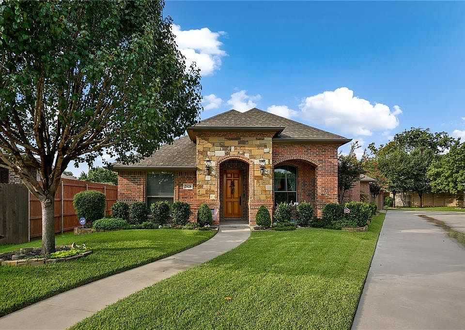 1st image of 7928 Bella Ct