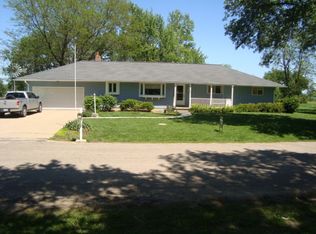 606 Cooley St, Blue Rapids, KS 66411