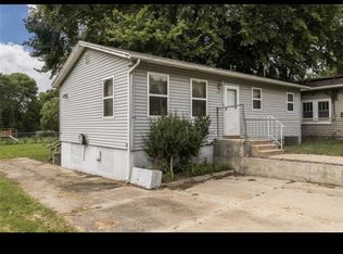 3329 Oakland Rd NE #2, Cedar Rapids, IA 52402